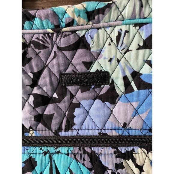 Vera Bradley Blues Botanical Oversized Weekend Bag - Picture 3 of 5